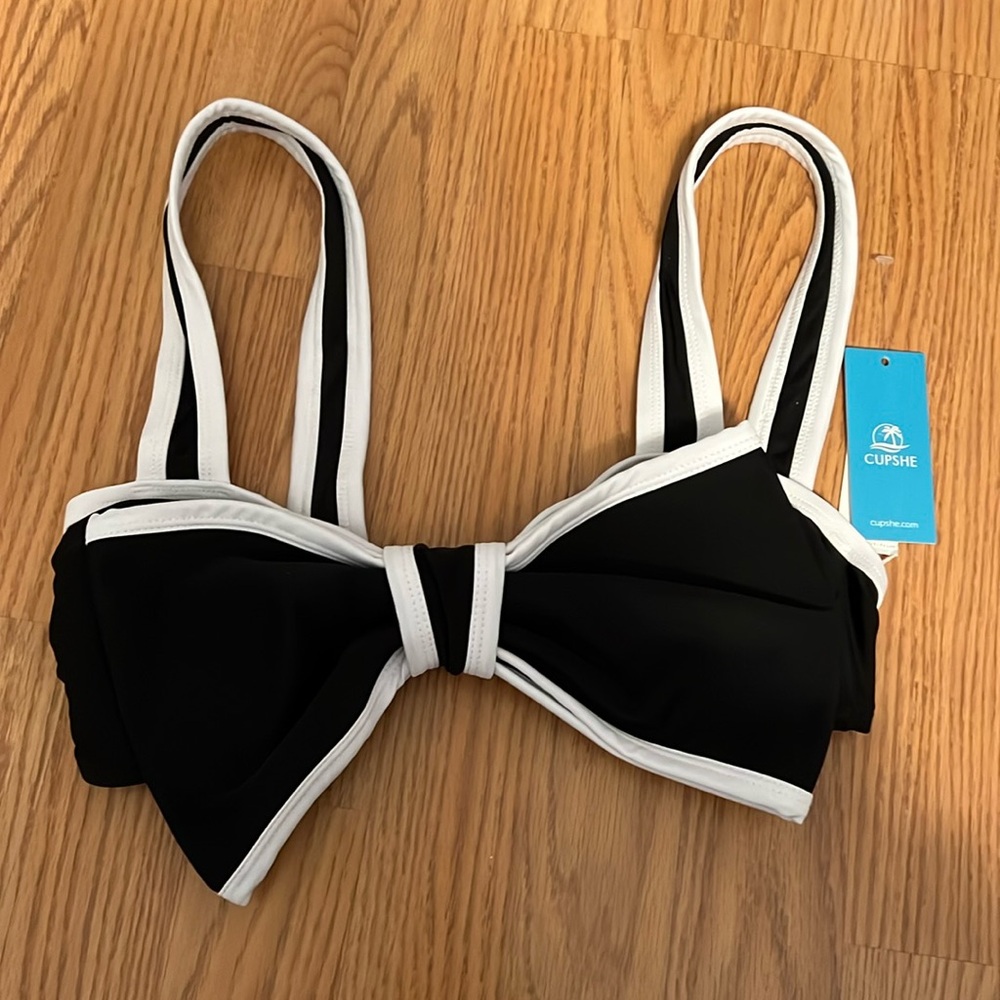Cupshe black and white bow tie bikini top with tags